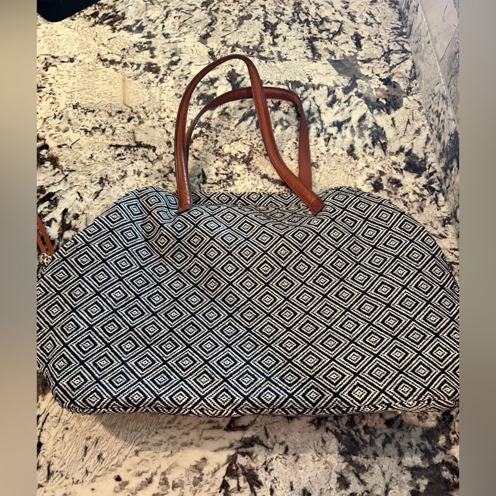 Sole SocietyGeometric Patterned Tote Bag with Brown Handles